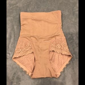 high-waisted ribbed shape ware - new without tags